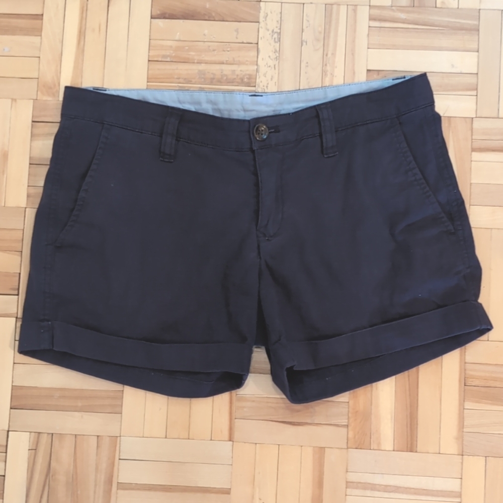 Peak Performance Shorts Size 26